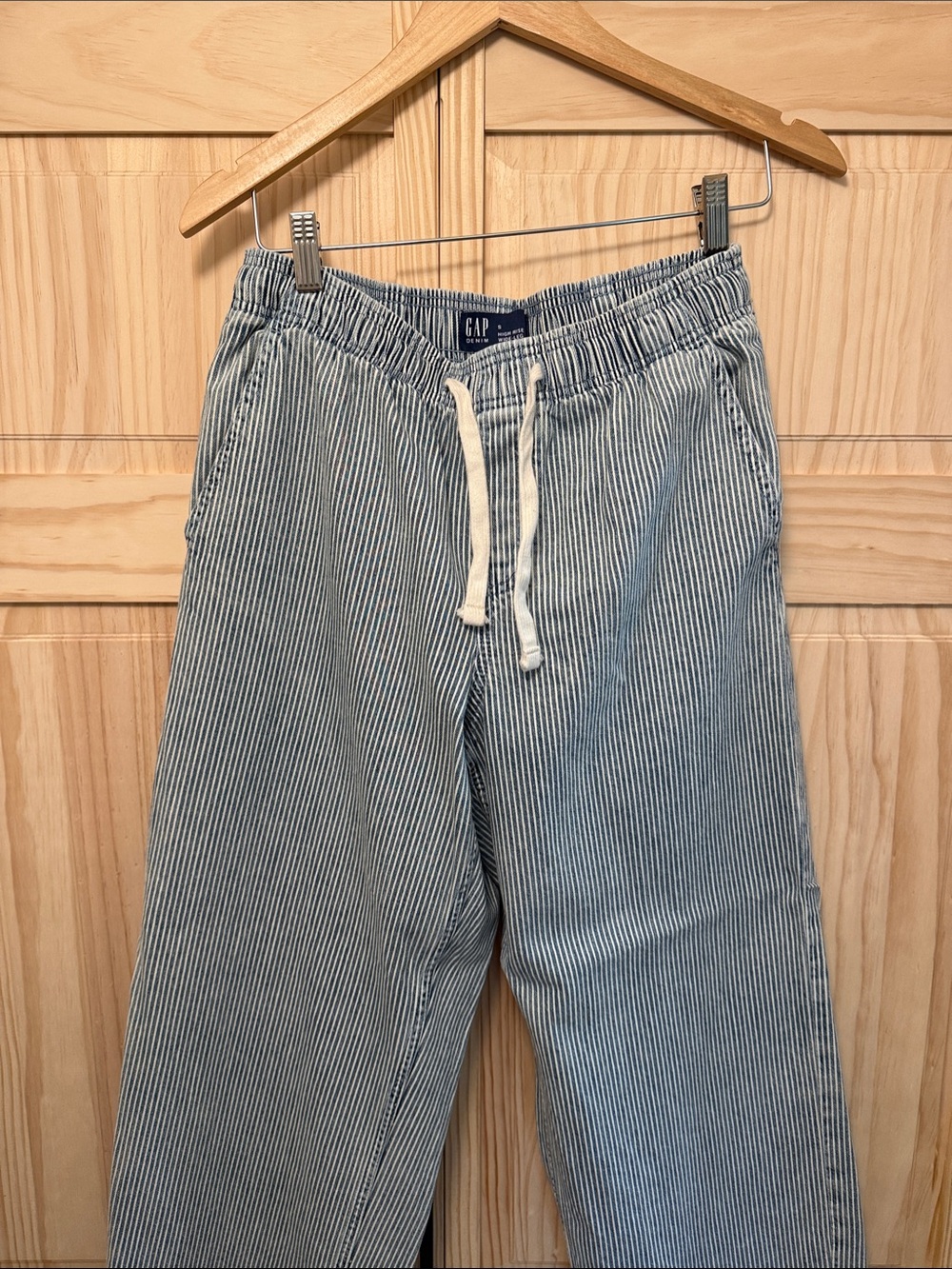 GAP Women’s Navy & White Pinstripe Drawstring Wide Leg Jeans